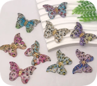 Roisín lonracha Féileacán Maol-Figurines ais